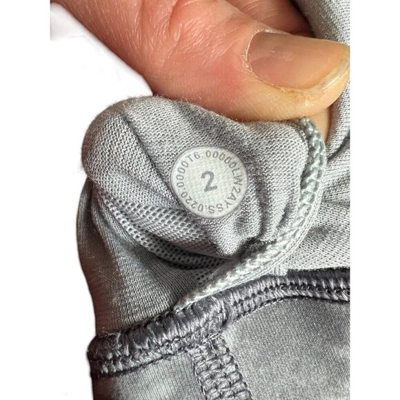 Lululemon Energy Bra Silver Grey Geometric Print, ACTIVEWEAR, GYM STRETCH, 2 - Picture 7 of 11